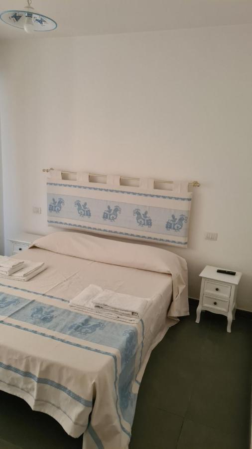 Red & Blue Rooms Olbia Exterior foto